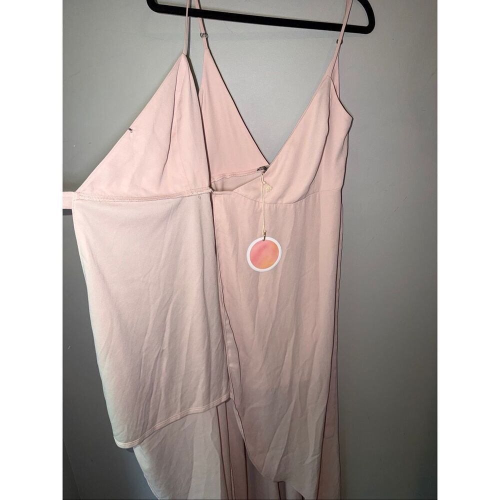 Show me your mumu Mariah wrap dress blush beige small NWT - Picture 6 of 10